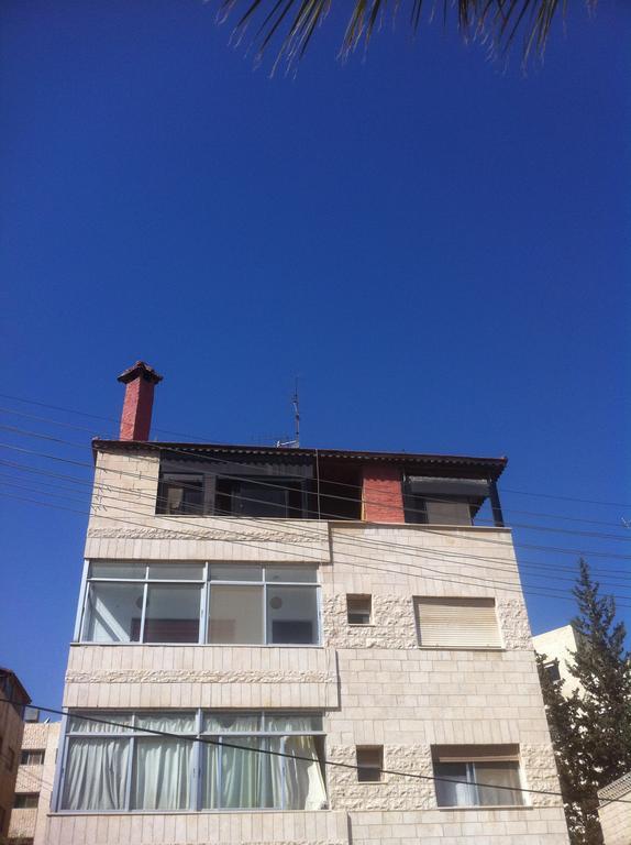 Mutaz Apartment Amman Exteriör bild